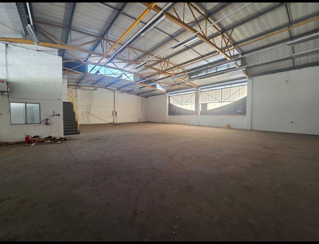 505M² WAREHOUSE TO LET IN PINETOWN CENTRAL